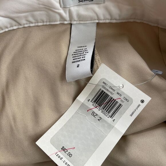 Izod X-TREME Function Women’s Golf Skort - Picture 6 of 7